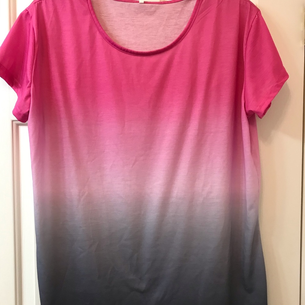 Multi color T-Shirt size 4 X